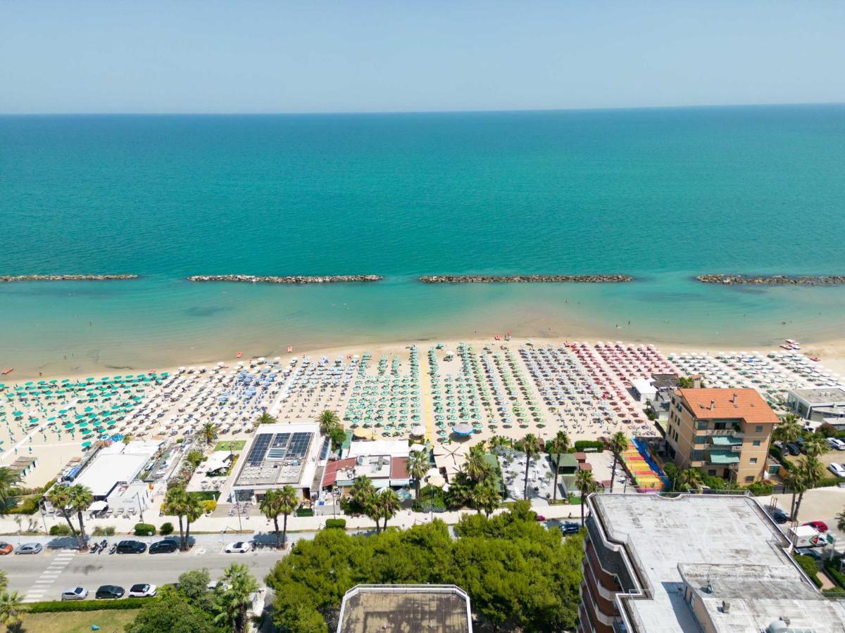 Hotel Velia Гроттаммаре Екстер'єр фото