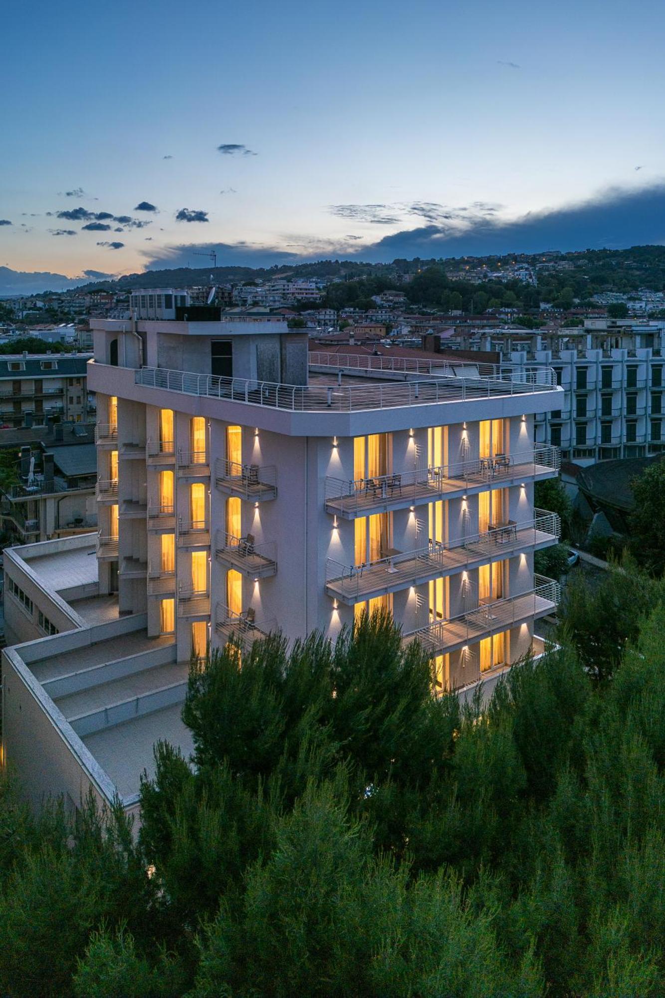 Hotel Velia Гроттаммаре Екстер'єр фото